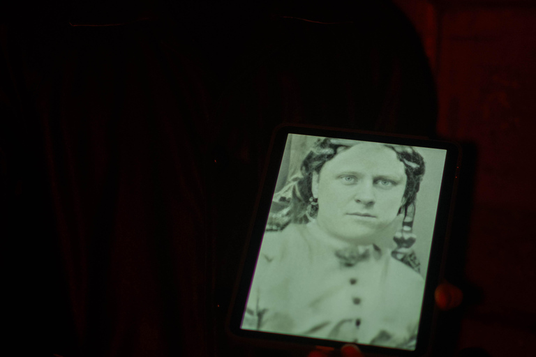 Jack the Ripper Tour: Whitechapel Murders and Dark Secrets Spanish Private Jack The Ripper Experience
