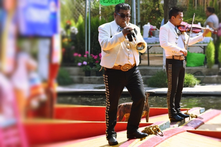 Ciudad de México: La Magia de Xochimilco y el Museo Frida KahloLa magia de Xochimilco y el Museo Frida Kahlo