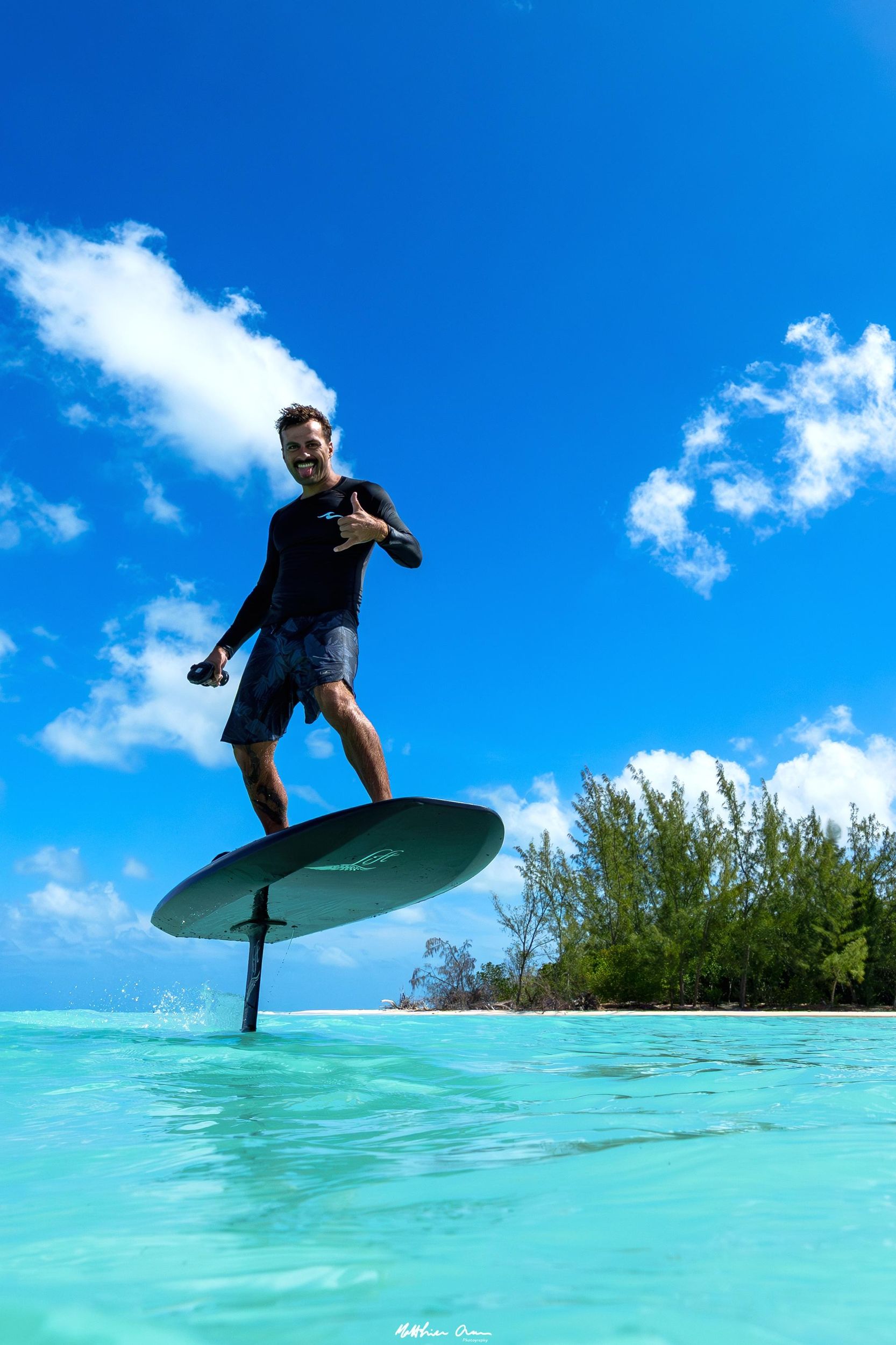 Elektrischer Foiling-Surfkurs in Cozumel