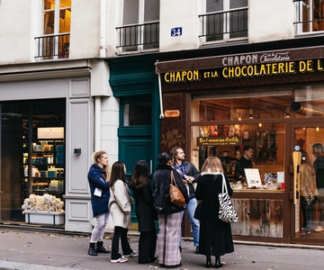 Paris: Chocolate & Patisserie Walking Tour with Tastings