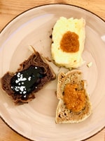 Food & Wine tour with a Sommelier - Housity