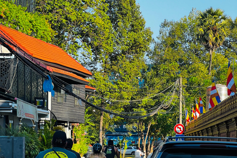 Mad Monkey Siem Reap : Tour cycliste de la campagne au coucher du soleil