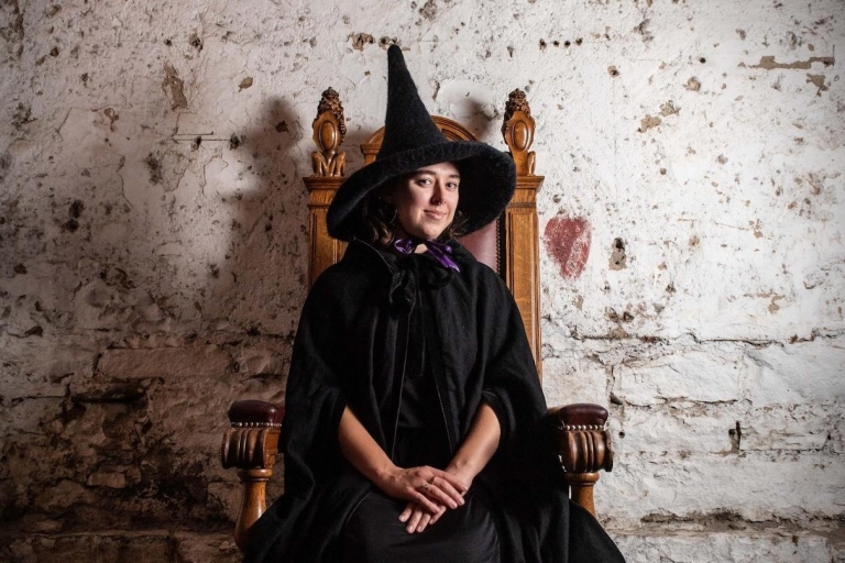 Edinburgh: Witches and History Old Town Walking Tour