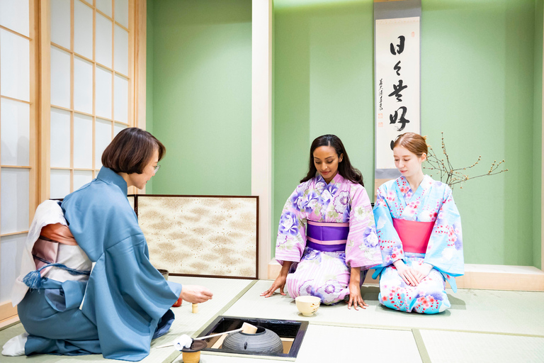 Tokyo: Tea Ceremony Experience with a Tea Master in Ginza