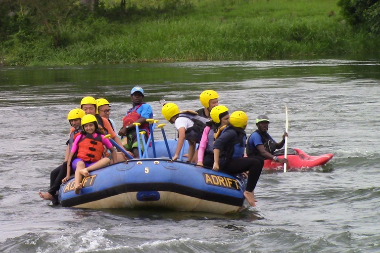 Grade 3 White water rafting on the Nile River