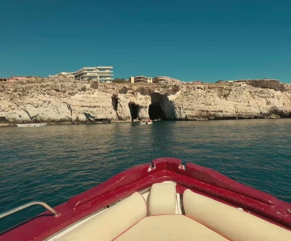 Syracuse: Sunset Boat Tour around Ortigia with Aperitif