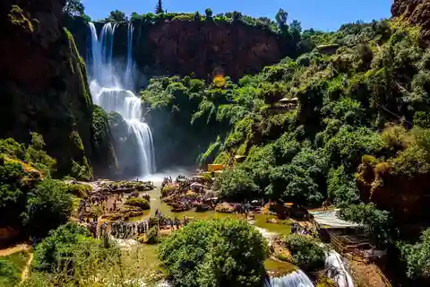 Au départ de Marrakech : Excursion d'une journée aux chutes d'Ouzoud avec tour en bateau