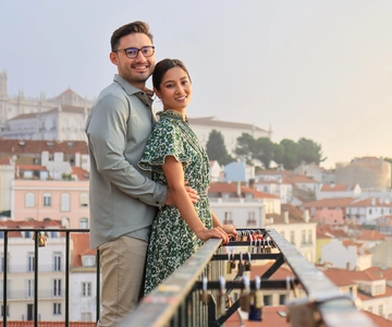 Lisbon: Photoshoot with a Professional Local Photographer