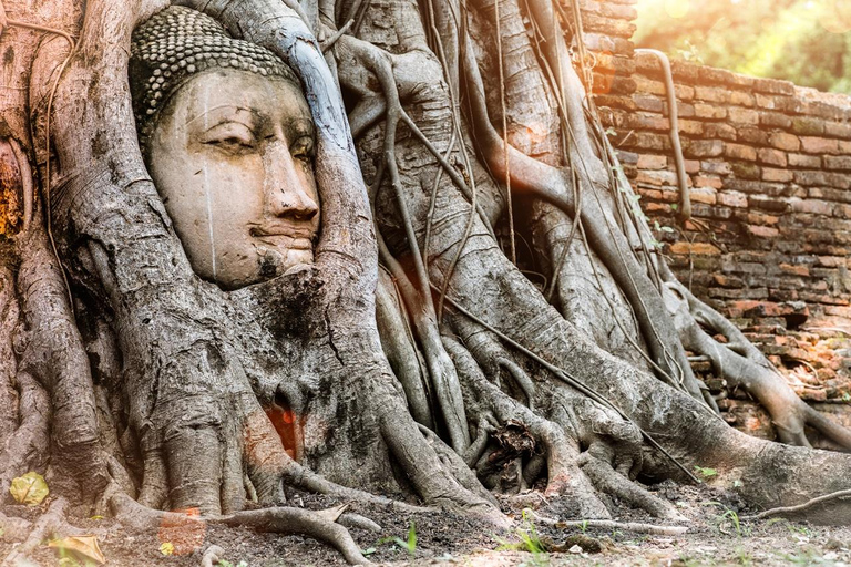 Ayutthaya: Temples and Eternal Legends in Spanish