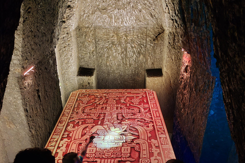 San José: Walk inside themed caves and dine at a viewpoint