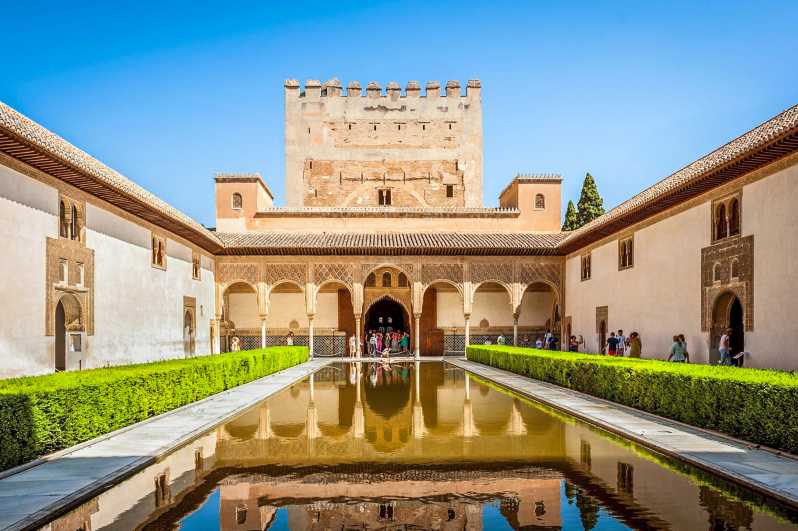 Granada: Alhambra and Nasrid Palaces Entry Ticket