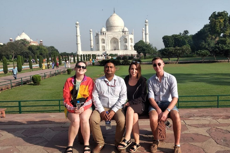 From Delhi: Taj Mahal Day Trip by High Speed Gatimaan Train Only Expert Tour Guide