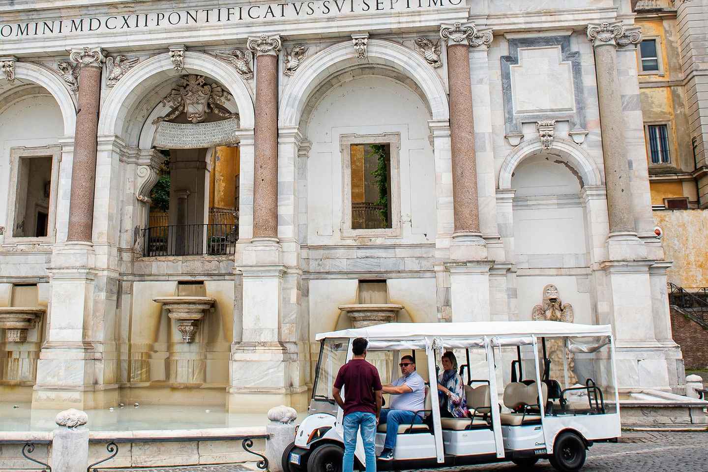 Rome: Piazzas, Fountains, Monuments & Basilicas by Golf Cart
