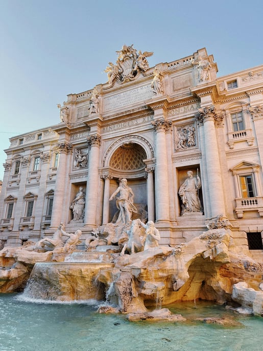 Trevi-Brunnen: ...