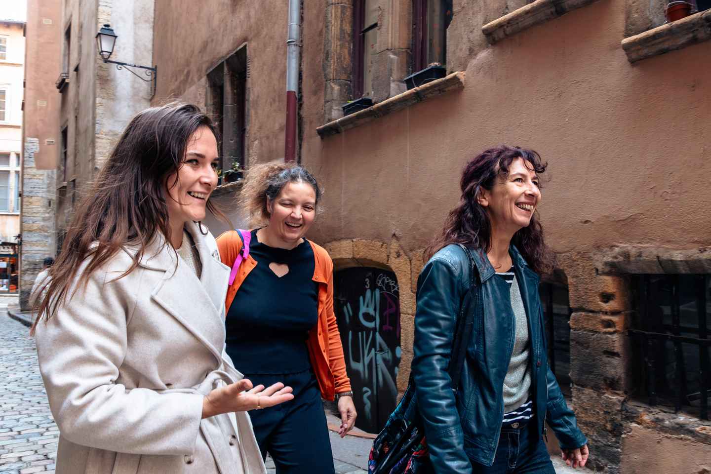 Lyon: Tour Gastronómico Guiado con Degustaciones y Vino