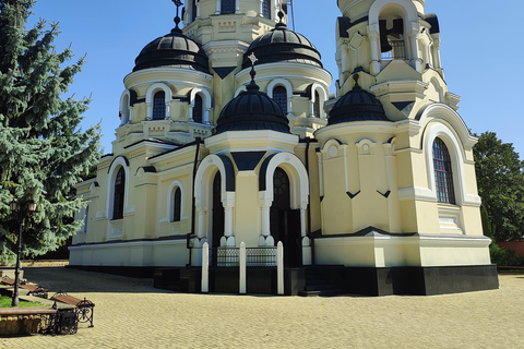 Chisinau: Capriana Monastery and Winery Tour with Tasting