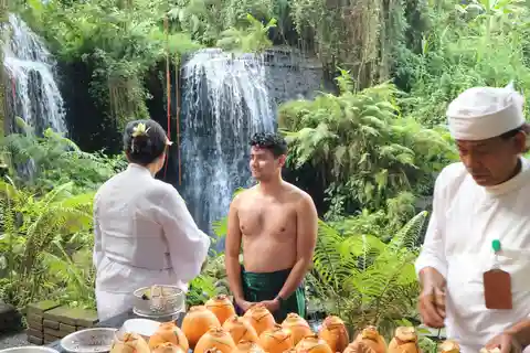Cascata de Taman Beji: Viagem de purificação do corpo e da alma
