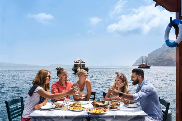 Santorini: Volcano, Hot Springs, and Thirasia Boat Tour With pick-up