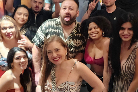 ريو دي جانيرو: ليلة رقص فانك في الفافيلاريو دي جانيرو: ليلة رقص على إيقاع الفانك في الفافيلا