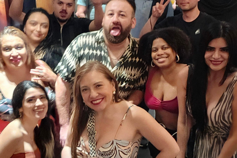 ريو دي جانيرو: ليلة رقص فانك في الفافيلاريو دي جانيرو: ليلة رقص على إيقاع الفانك في الفافيلا