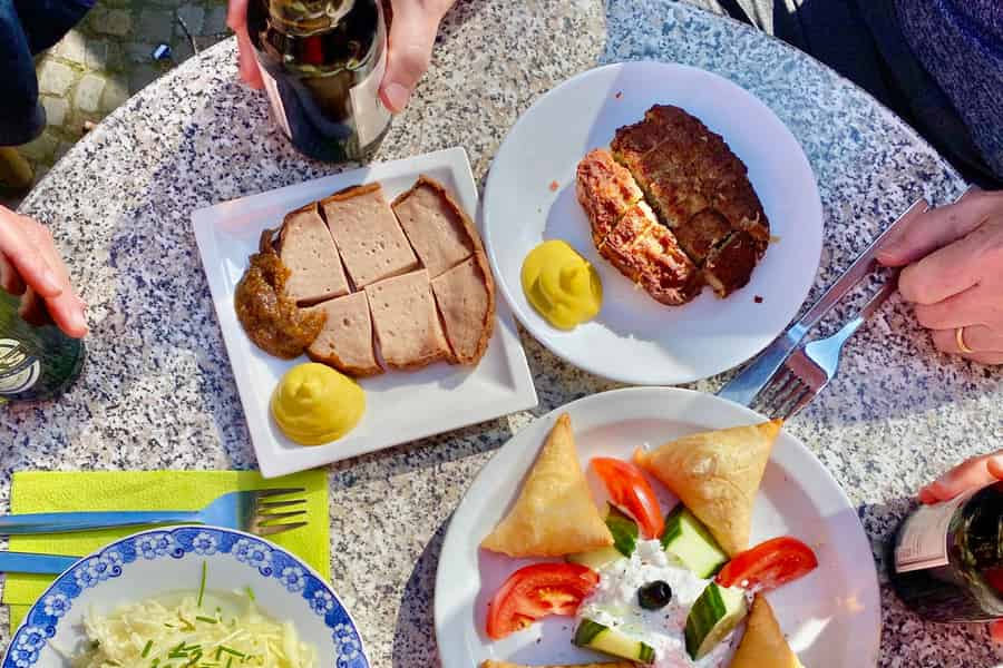 Berlin: Streetfood-Tour mit 10 Verkostungen. Foto: GetYourGuide Berlin: Streetfood-Tour mit 10 Verkostungen. Foto: GetYourGuide