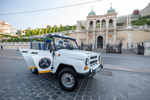 Passeio turístico clássico pela cidade de Budapeste em jipe russo