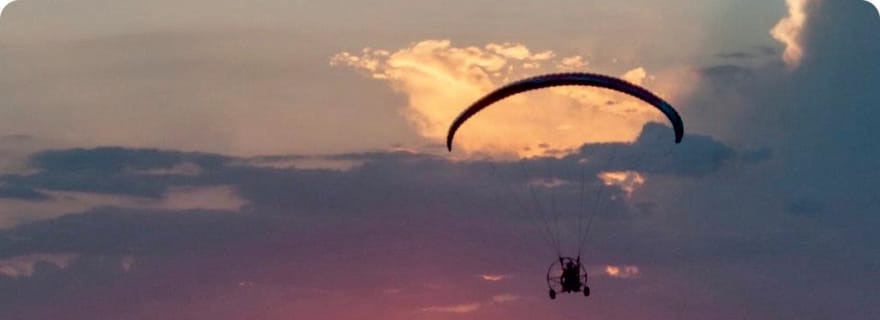 Ibiza : vol en parapente motorisé de 25 minutes autour de l'île