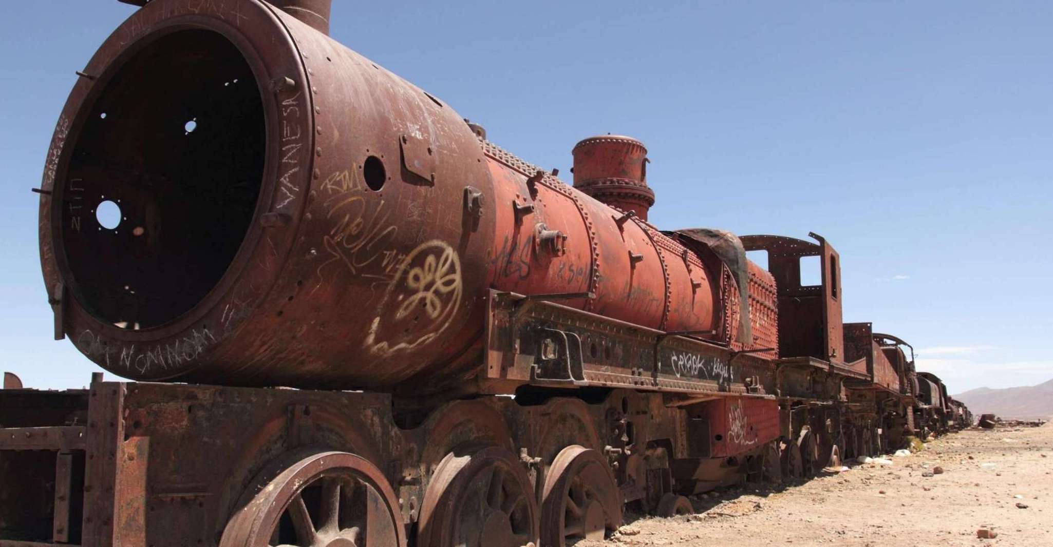 From Sucre, Tour in English Uyuni salt flat tour 2 Days - Housity