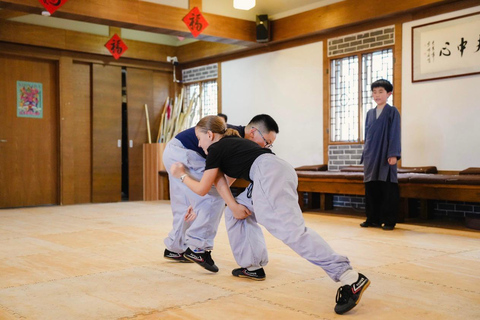 Shaolin Self-Defense Skill with Tea Break in Shanghai