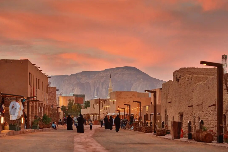 AlUla: Private Old Town, Oasis & Harrat Sunset Tour