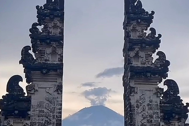 Bali: Lempuyang Temple Sacred Climb and Prayer Tour