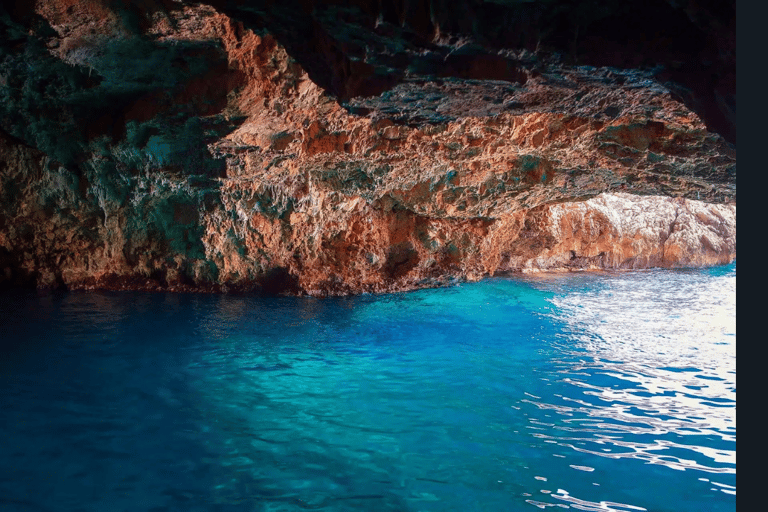 Wyspa Santiago: wycieczka łodzią do Aguas BelasWyspa Santiago: Wycieczka łodzią do Aguas Belas