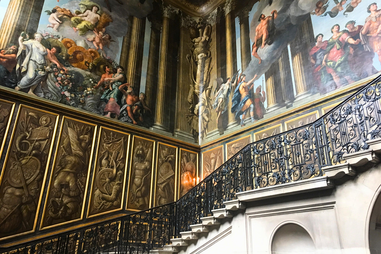 Hampton Court Palace Half-Day Trip from London with Tickets