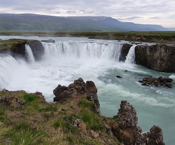 Excursão terrestre de língua alemã a Góðafoss e Mývatn a partir de Akureyri num pequeno grupo