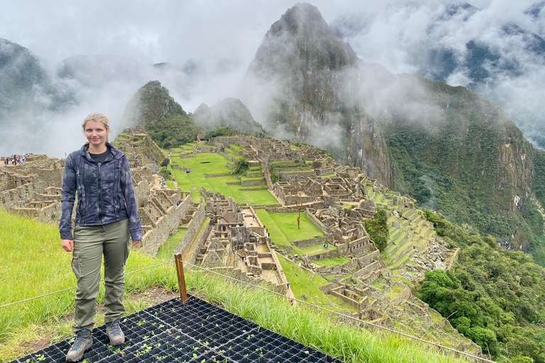 Machu Picchu tour privado en tren todo incluido
