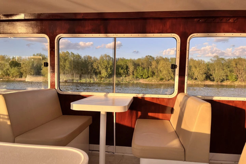 Warsaw: Vistula River Cruise with Audioguide