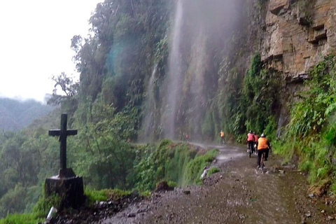 La Paz: Ruta de la Muerte en Bicicleta de Montaña con Almuerzo