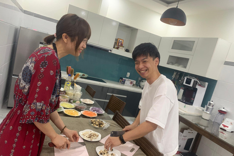 Da Nang: Vegetarian Cooking Class with Janny