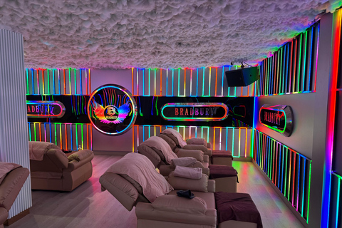 Bangkok: Bradbury World’s Noisiest LED Massage Experience Basic Goddy Massage(2 Therapists)