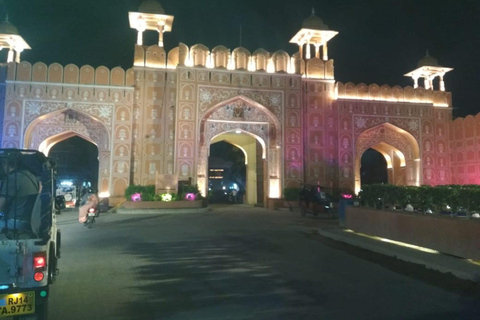 Jaipur : Visite nocturne d&#039;Amer et de la ville rose en jeep à ciel ouvert.