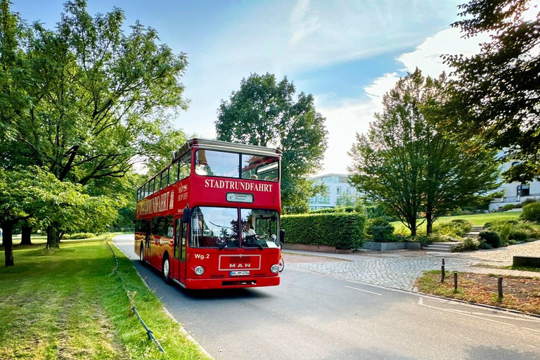 Hamburg: Hop-On Hop-Off Bus with Alster Cruise