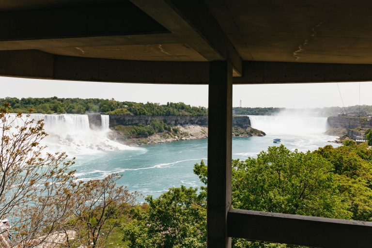 Toronto: Niagara Falls Premium Day Trip with Optional Cruise Toronto: Niagara Falls Premium Day Trip