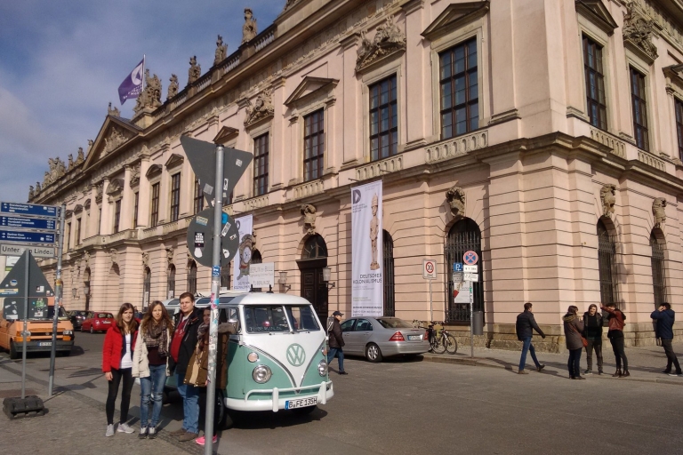 Berlín: recorrido turístico privado en el icónico Oldtimer VW Bus