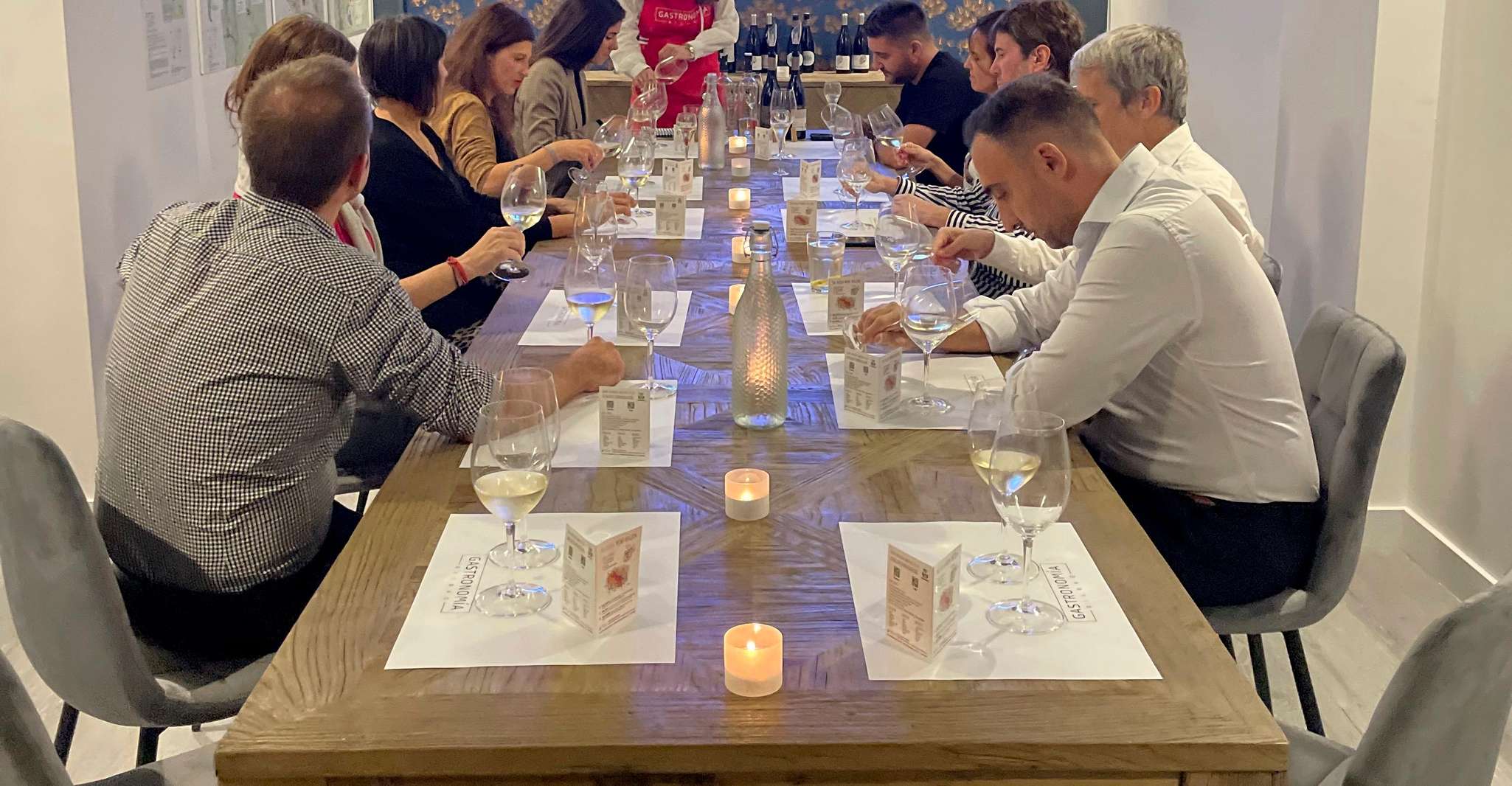 Bilbao, Immersive Evening İspanyol Şarap Tadımı w/ Sommelier - Hizvo