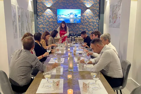 Unieke Spaanse wijnproeverij met sommelier - In Bilbao
