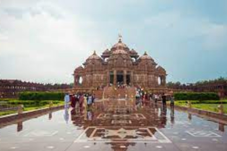 Akshardham Temple Evening Tour with Musical Fountain