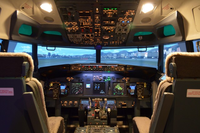 Visit Singapore Flight Simulator Experience in Singapur