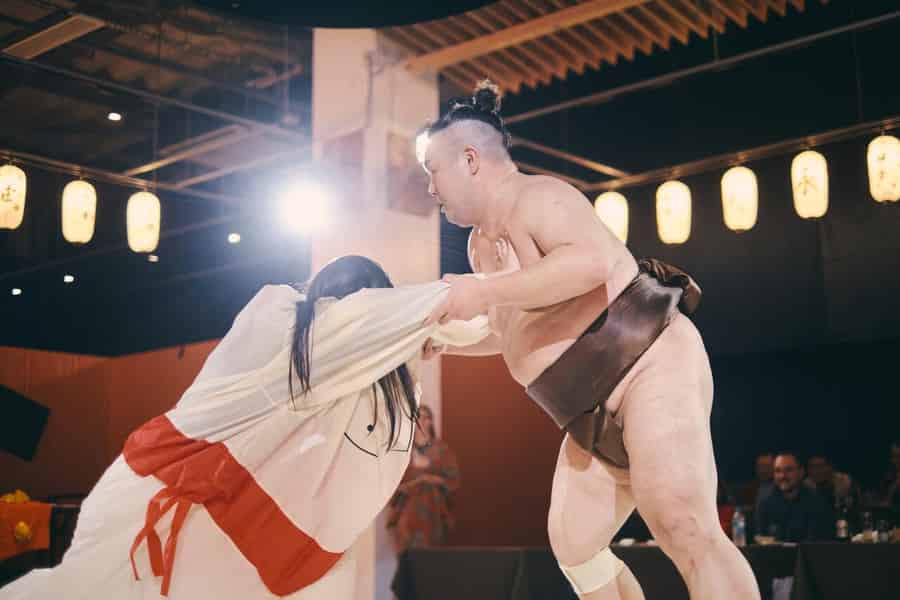 Osaka: Der Weg des Sumo – authentische Sumo-Show & Chanko Hot Pot. Foto: GetYourGuide