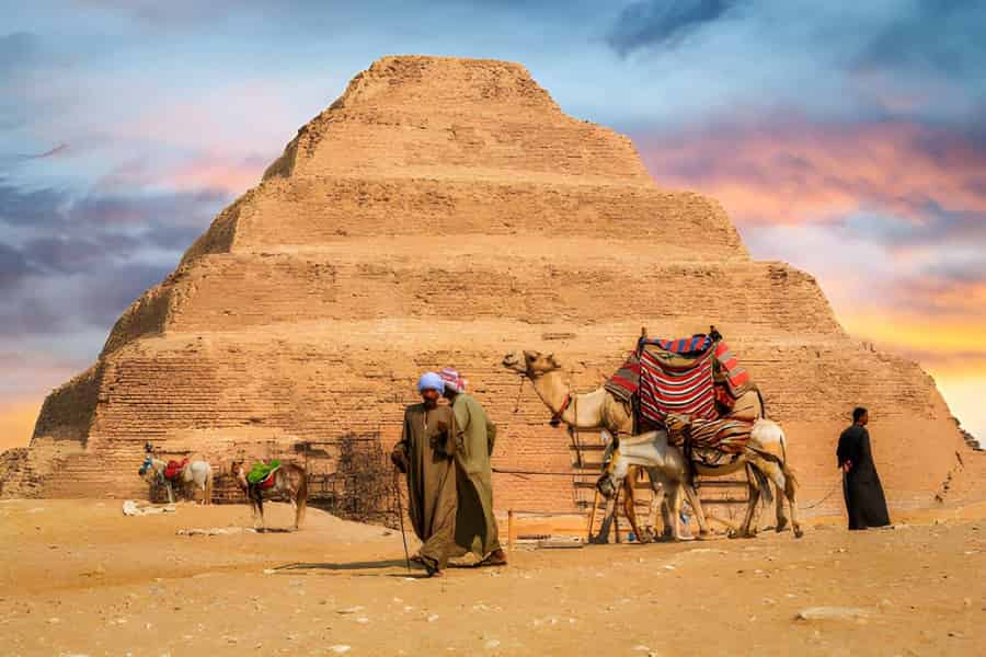Kairo: Private Tour nach Sakkara, Dahschur & Memphis mit Mittagessen. Foto: GetYourGuide Kairo: Private Tour nach Sakkara, Dahschur & Memphis mit Mittagessen. Foto: GetYourGuide