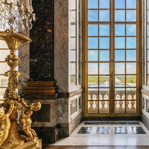 From Paris: Versailles Palace Guided Tour & Gardens Access